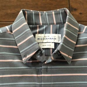 Mizzen+Main Short Sleeve Button Down Shirt